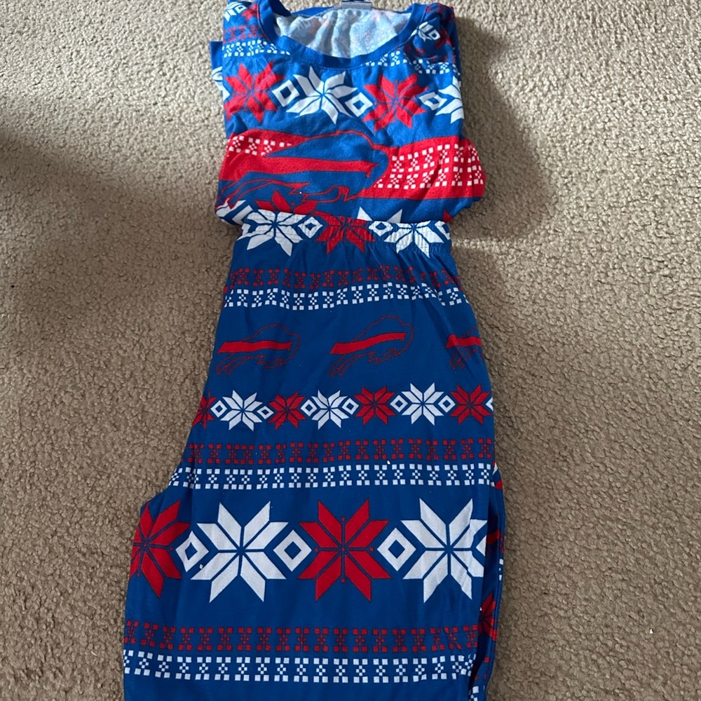 NFL Team Apparel Blue Snowflake pajamas size XL